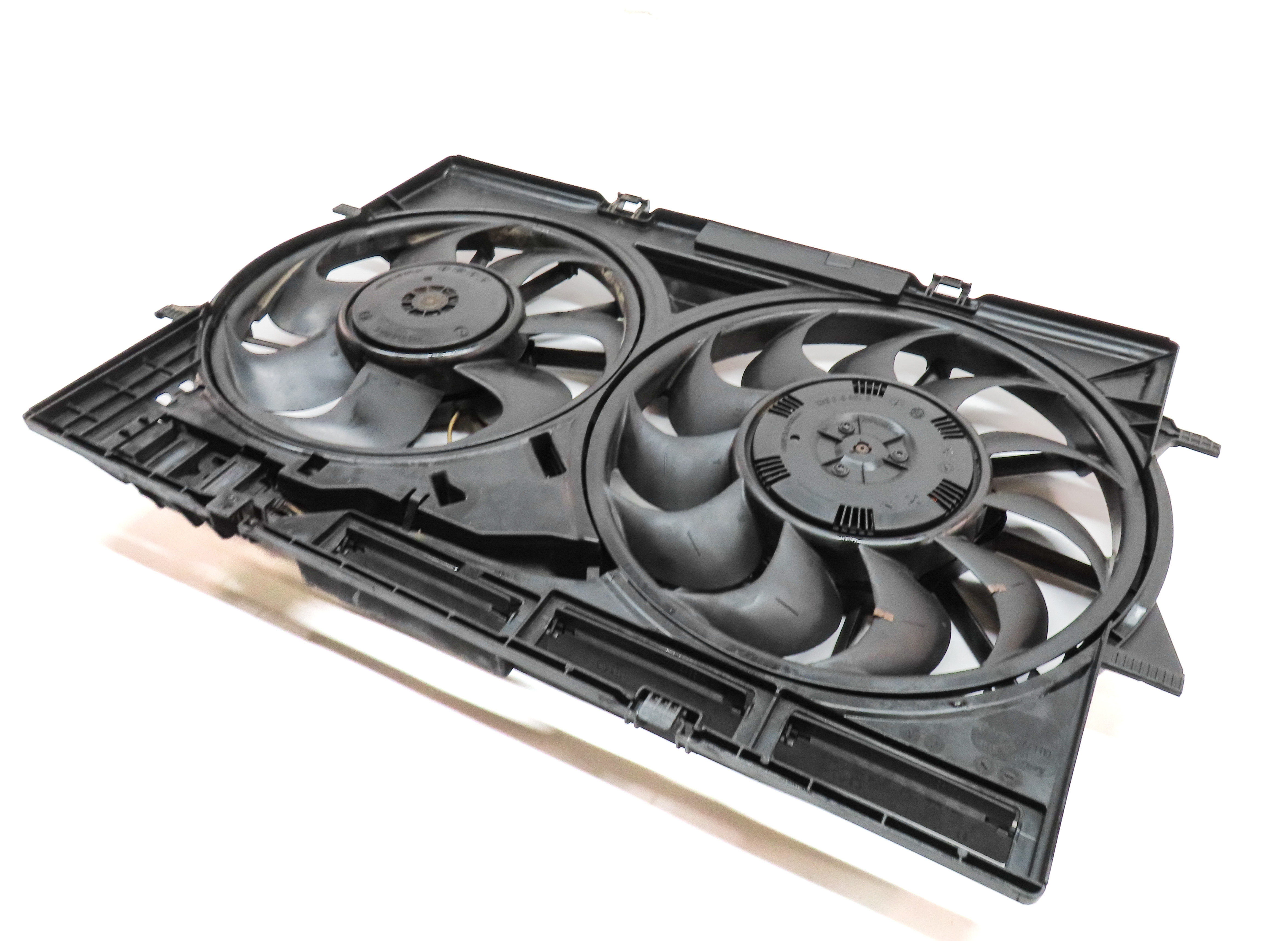 2009-2012 AUDI A5 S4 S5 (B8 8K 8T 8R) RADIATIOR COOLING FAN ASSEMBLY & SHROUD — exact item pictured